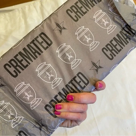NEW CREMATED PALETTE JEFFREE STAR - Picture 7 of 10